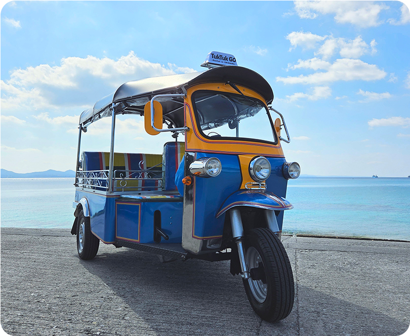 TukTuk driving in Okinawa